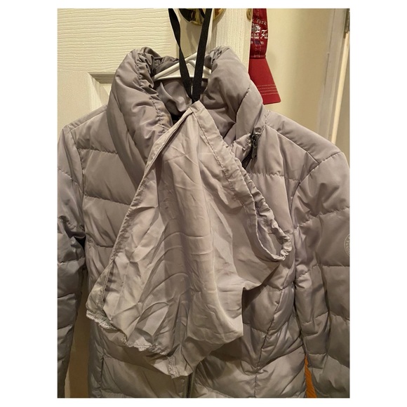 DKNY packable jacket - Picture 3 of 4